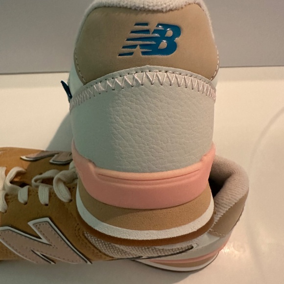 Ne wBalance 966 - Picture 1 of 5